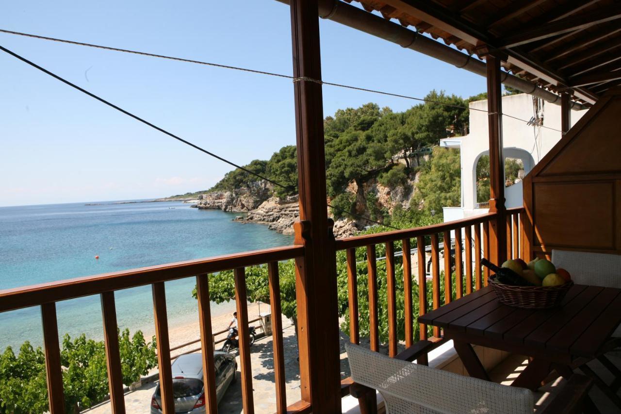 Aristotelis Apartment