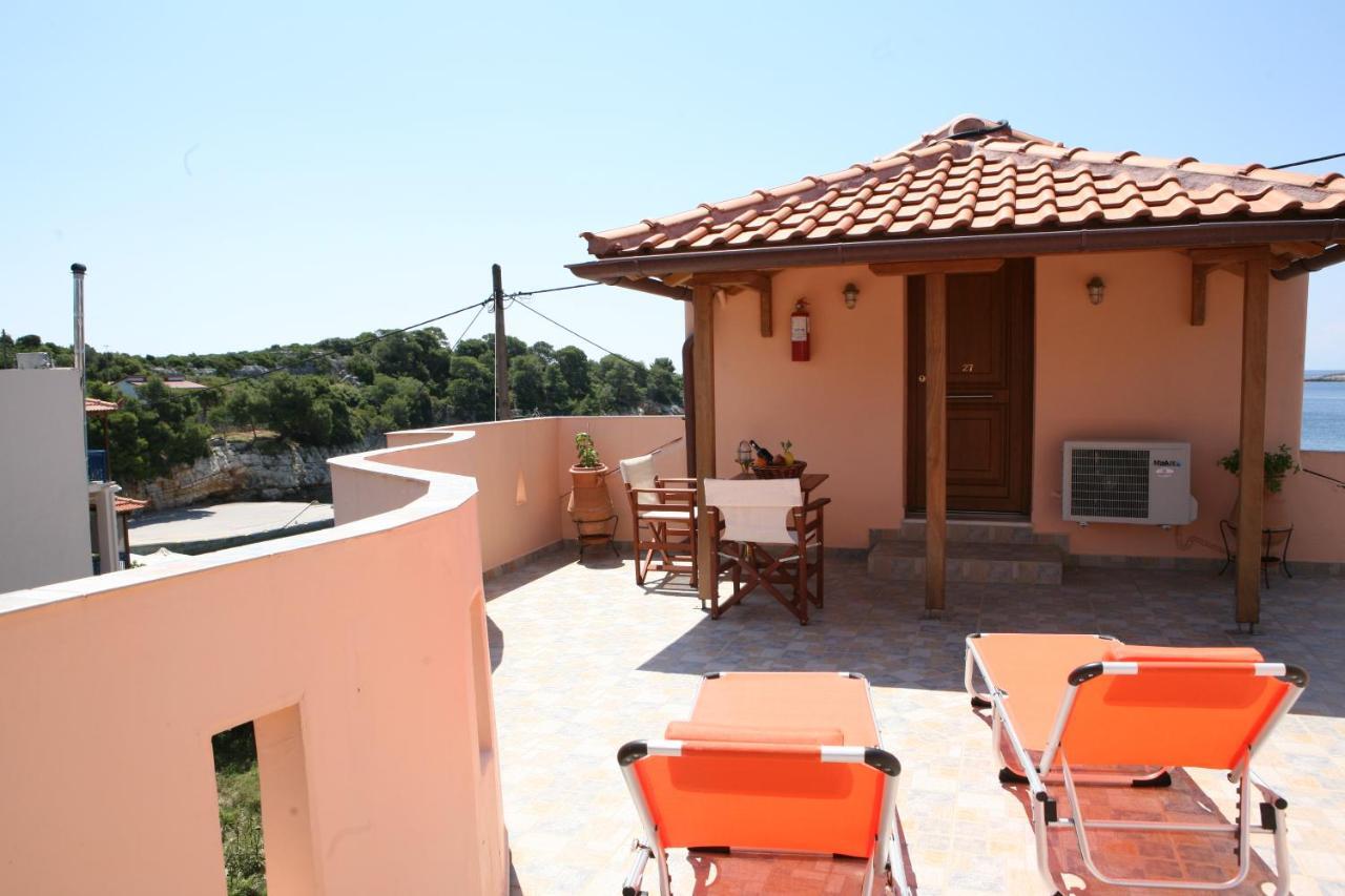 Aristotelis Apartment *
