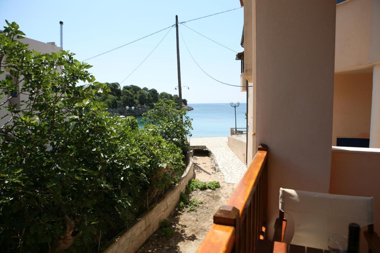 Aristotelis Apartment *